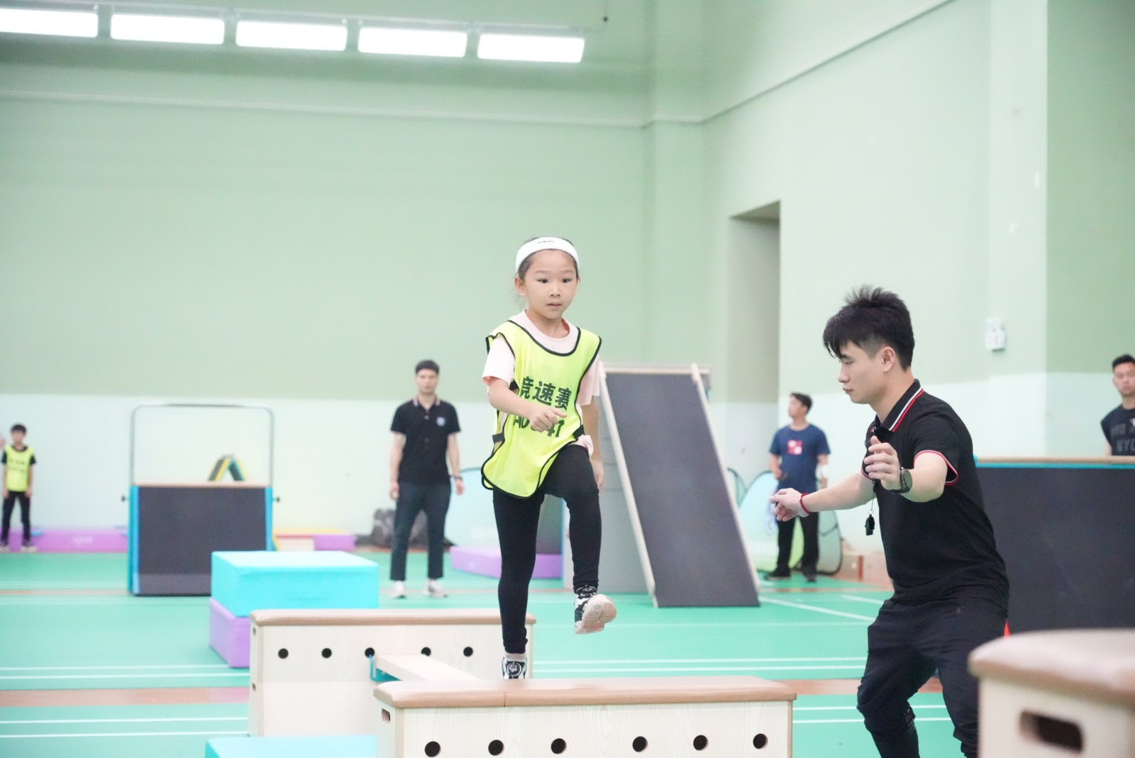 C视频|2024年全国青少年跑酷锦标赛四川队选拔赛成都开赛(图1) C视频|2024年全国青少年跑酷锦标赛四川队选拔赛成都开赛(图1)