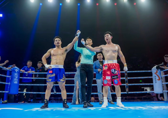 中国职业拳击创下历史 赛事观看超过1亿人(图4) 中国职业拳击创下历史 赛事观看超过1亿人(图4)