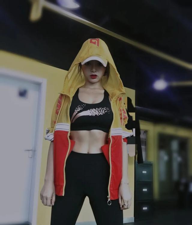 F罩杯健身女神初恋脸+马甲线展现女生最好一面(图7) F罩杯健身女神初恋脸+马甲线展现女生最好一面(图7)