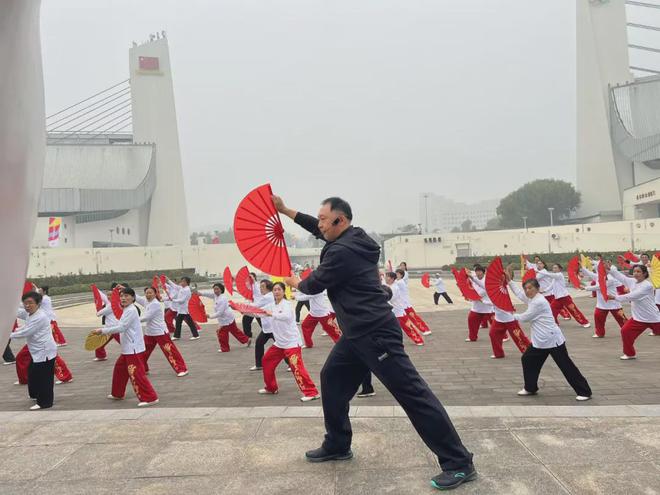 北体大教授黄康辉指导训练2024年全国太极拳健身站点骨干教练员(图1)