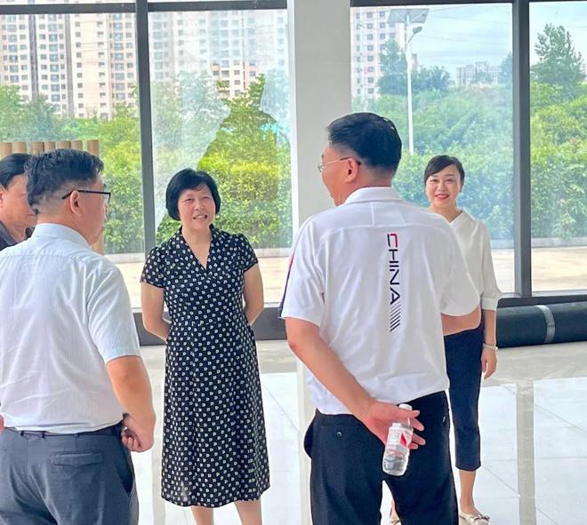 信阳职业技术学院体育学院代表队荣获2024年世界职业院校技能大赛总决赛教育与体育赛道三(活动设计与实施小组)争夺赛银奖(图5) 信阳职业技术学院体育学院代表队荣获2024年世界职业院校技能大赛总决赛教育与体育赛道三(活动设计与实施小组)争夺赛银奖(图5)