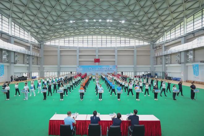2024年上海市体育局系统职工广播操比赛暨拔河比赛举行(图2)