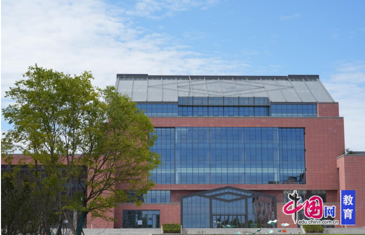 让阅读之光照亮学子成长路 成都体育学院在这场活动中喜获佳绩(图1) 让阅读之光照亮学子成长路 成都体育学院在这场活动中喜获佳绩(图1)
