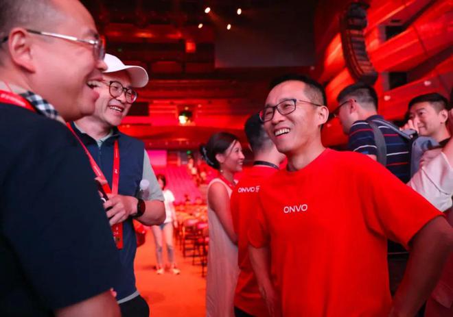 任天堂Switch 2发布2500元起但锁区小米辟谣网传「雷军致公众的一封信」90后AI机器人大神加入稚晖君公司(图5)