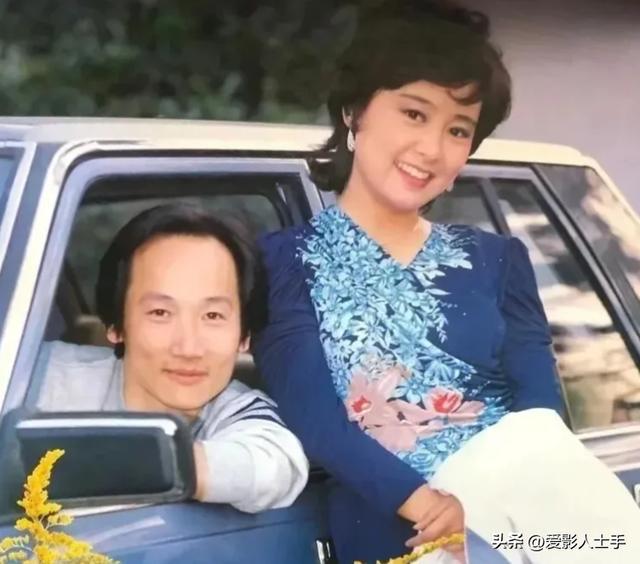 至今“无儿无女”的12位中老年女星未婚独居海外被丈夫抛弃(图7)