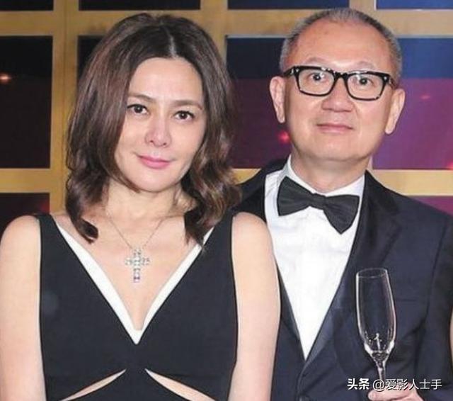 至今“无儿无女”的12位中老年女星未婚独居海外被丈夫抛弃(图12)