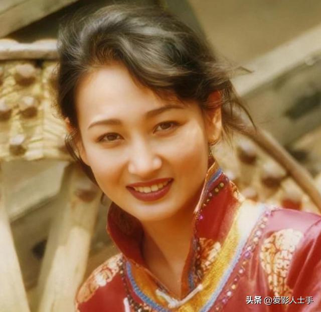 至今“无儿无女”的12位中老年女星未婚独居海外被丈夫抛弃(图26)