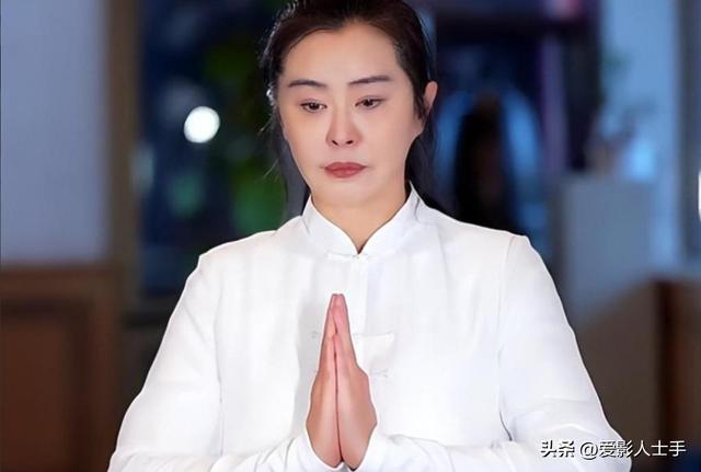 至今“无儿无女”的12位中老年女星未婚独居海外被丈夫抛弃(图45)
